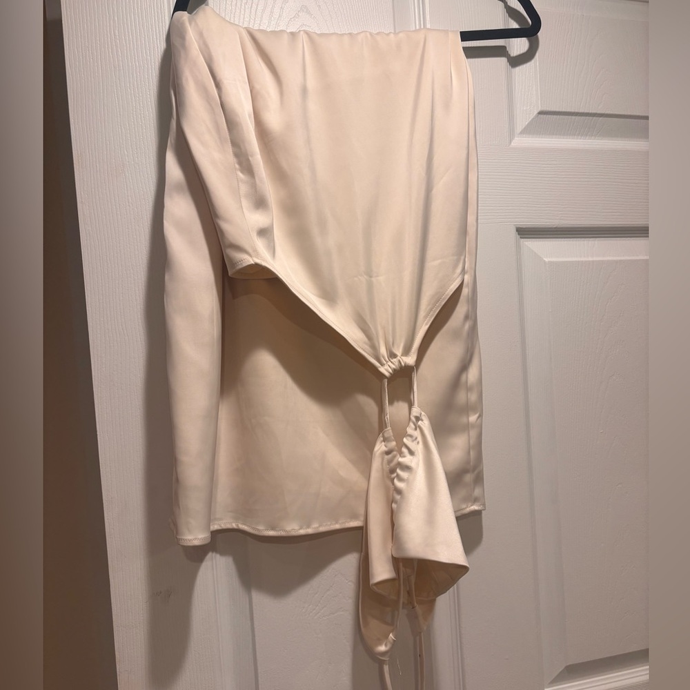 Pepper-mayo cutout strappy satin cream maxi - Picture 5 of 5